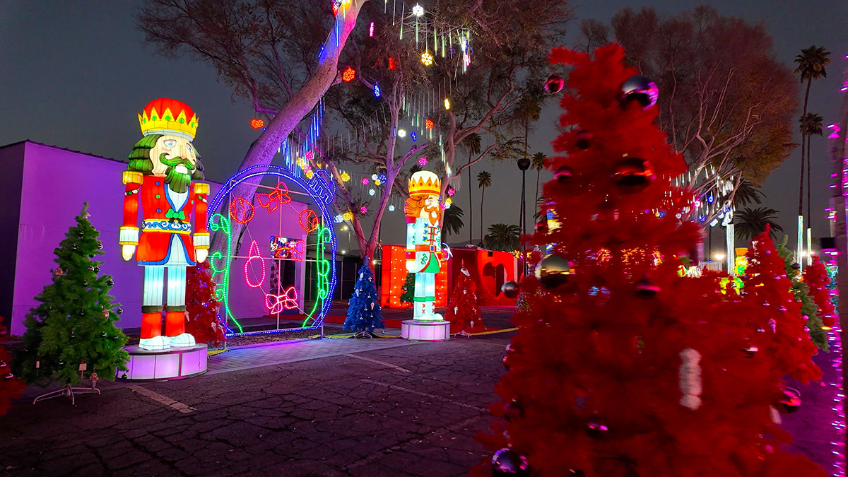 Pink Christmas tree and Nutcrackers