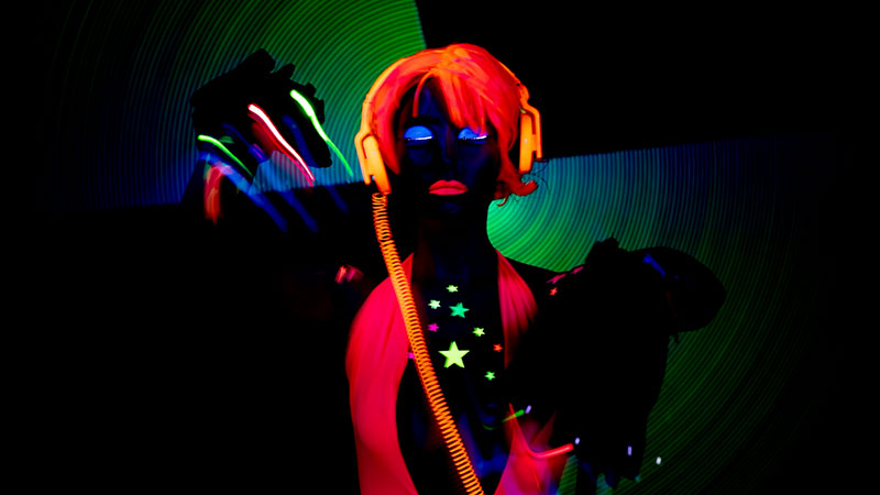 Imaginarium Let's Glow Crazy – Neon Woman with Headphones on