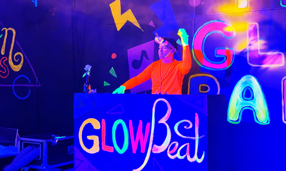 LET'S GLOW CRAZY